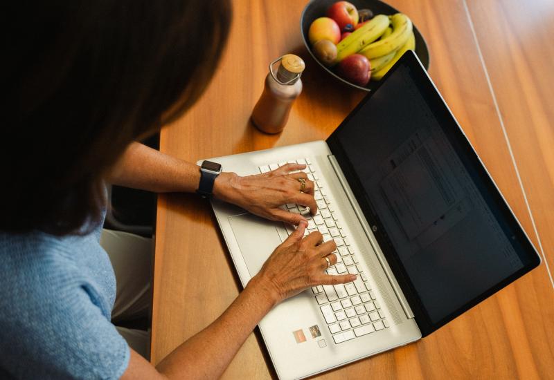 Ich am Computer
